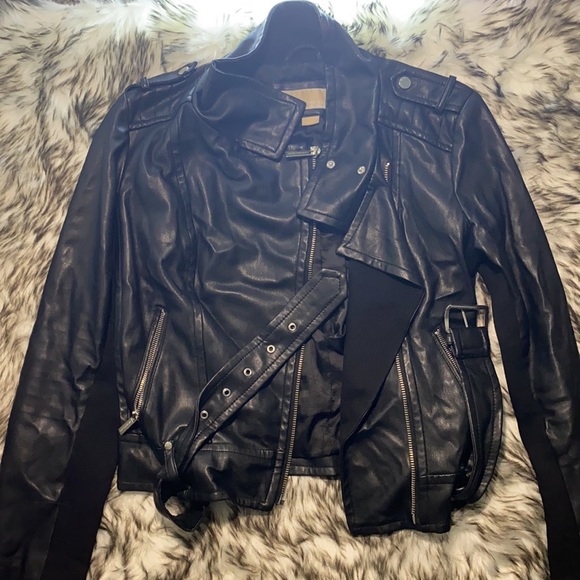 Brand: Michael Kors - Picture 3 of 10